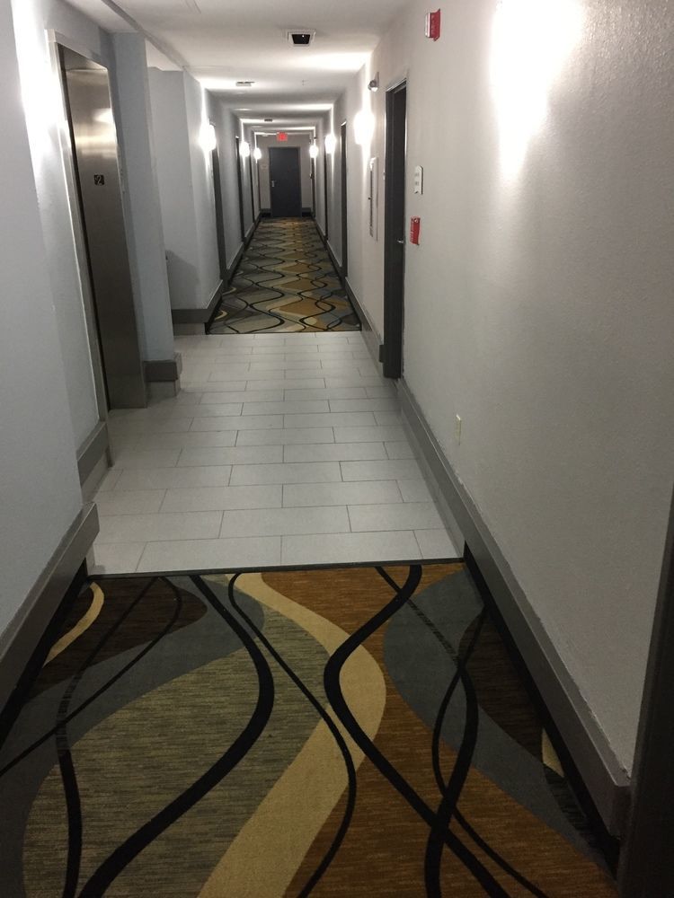 Quality Suites Lake Charles Downtown Exterior photo